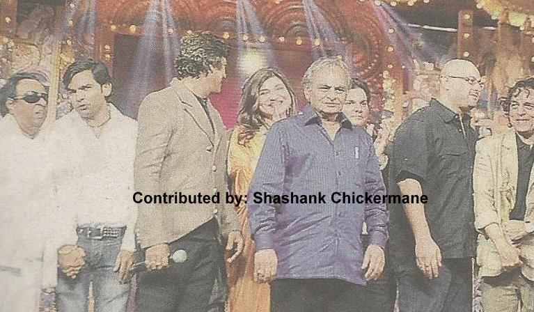 Anandji with Babla, Alka Yagnik, Ravindra Jain & others in the stage show