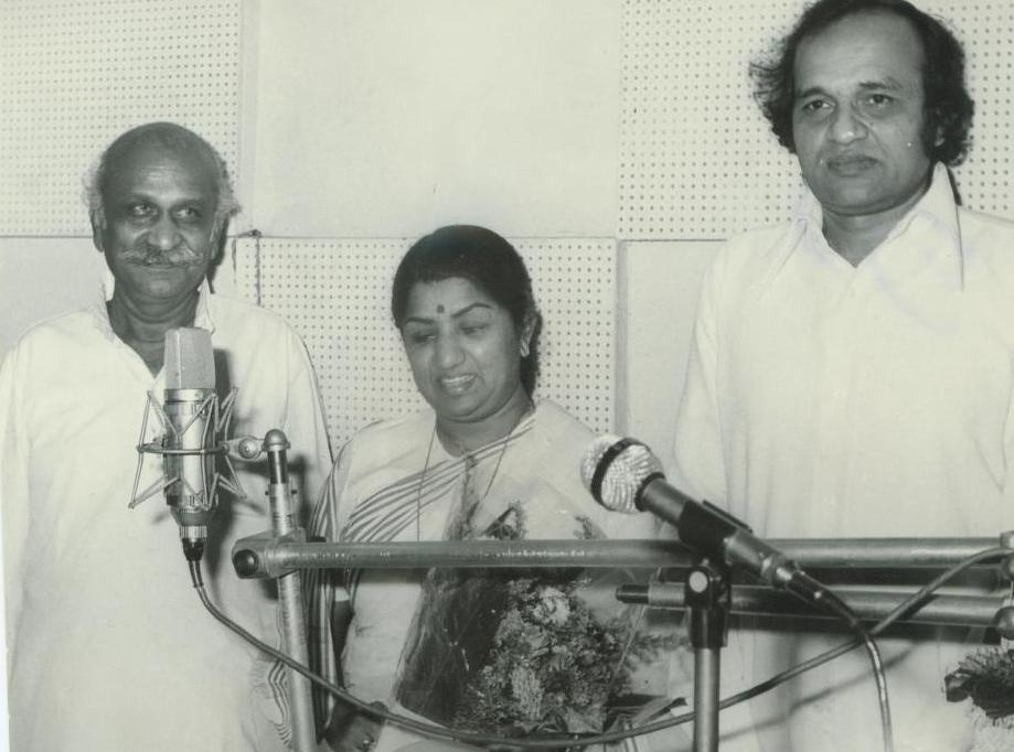 Lata with Kalyanji & others