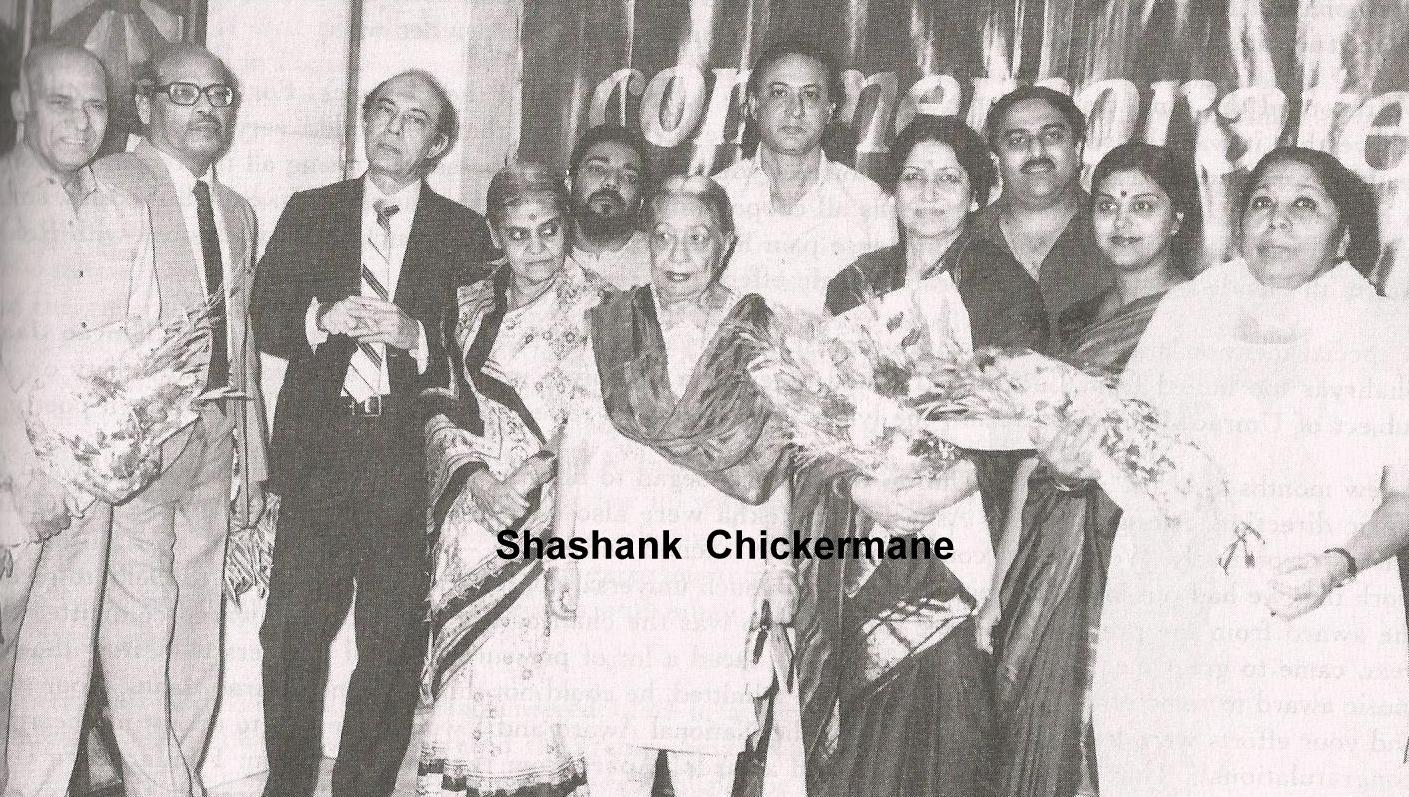 Talat Mohd with Mannadey, Raj Kumari, Zohrabai Ambaliwali, Jagjeet Kaur, Sanjeev Kohli, Tuntun & others in a function