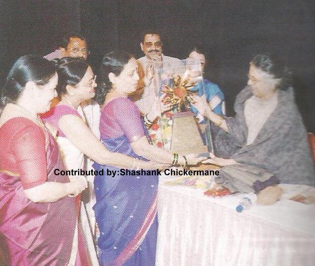 Suman Kalyanpur received award in the function