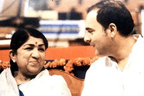 Lata Mangeshkar with Rajiv Gandhi