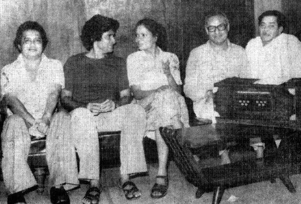 Mukesh with Laxmikant, Rajkapoor, Shashi Kapoor, Zeenat Aman in his last song recording in Satyam Shivam Sundaram film