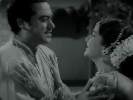 Kishoreda with Baby Naaz in the film scene