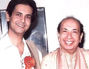 Mahendra Kapoor with his son Rohan Kapoor