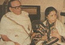 Hemant Kumar with Asha Bhonsle