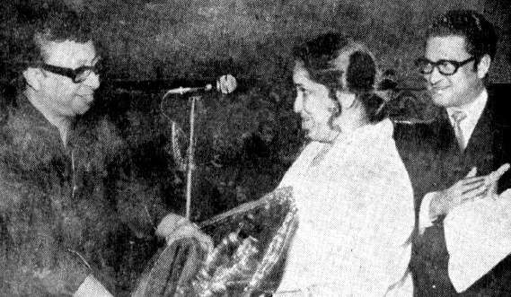 Asha discussing with RD Burman & others