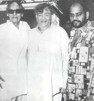 Hasrat Jaipuri with Rajkapoor & others