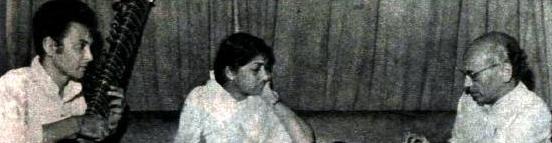 Lata discussing a song with Jaidev