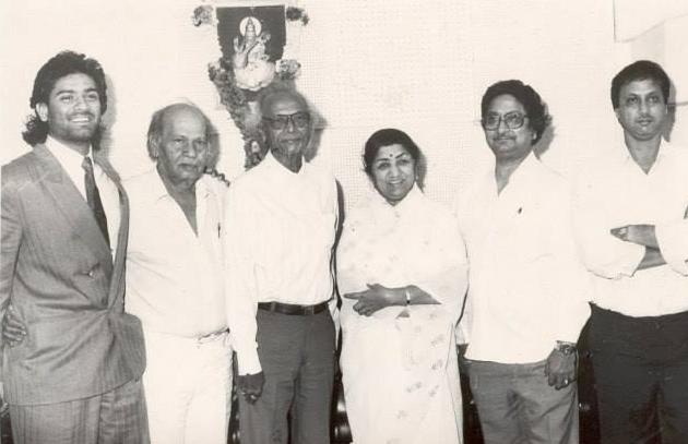 Lata with Naushad & others