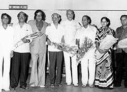 Mohd Rafi with Mannadey, OP Nayyar, Dilraj Kaur & others