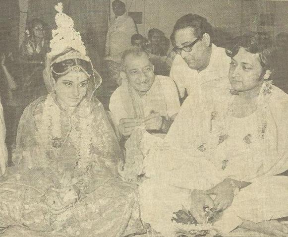Hemant Kumar with son and daughter in law