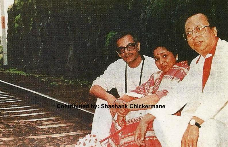 RD Burman sitting in a tracks alongwith Asha Bhosale & Gulzar