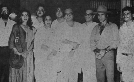 RD Burman with Asha Bhosale & others in the recording studio