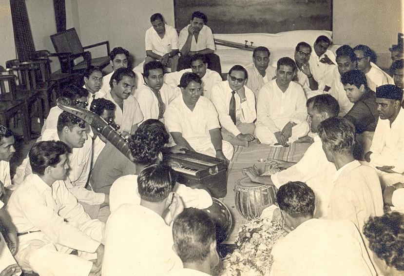 Shankar with Mannadey & others in a stage show