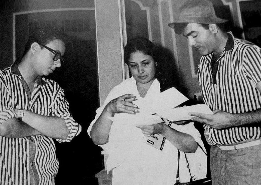 RD Burman with Mehmood & Meena Kumari in the sets of the film "Boot Bangla"