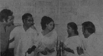 Kishoreda having jokes with Asha, Anandji, Feroz Khan & others in the recording studio