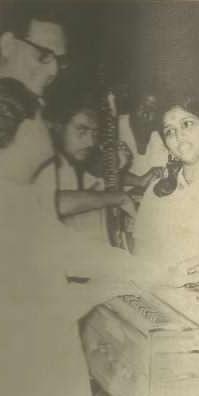 Hemant Kumar with Asha and others