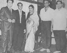 Mahendra Kapoor with Jaikishan, Yash Chopra & others