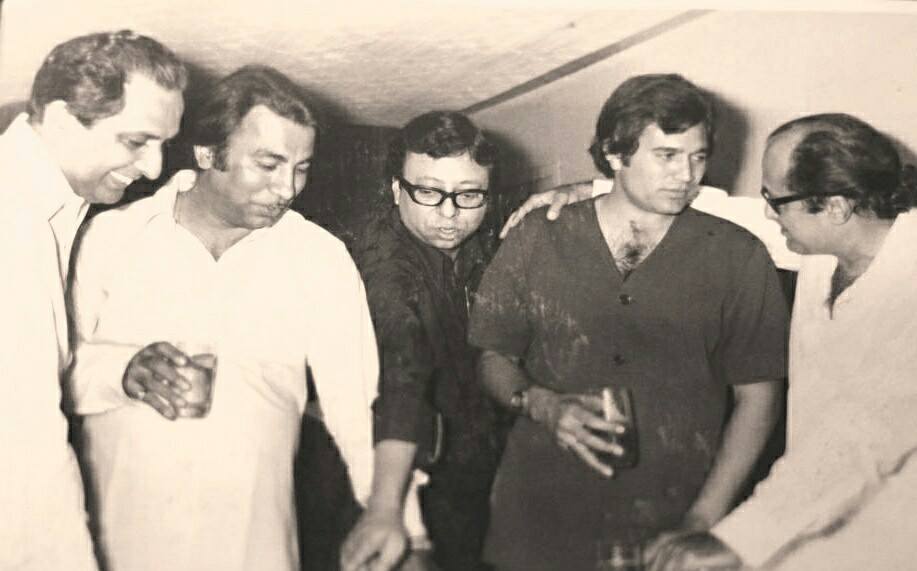 RD Burman with Rajesh Khanna & others in a party