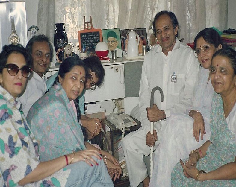 Asha Bhosale with Kalyanji Anandji & others