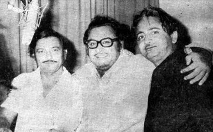 Kishoreda with Madanmohan & others in the recording studio