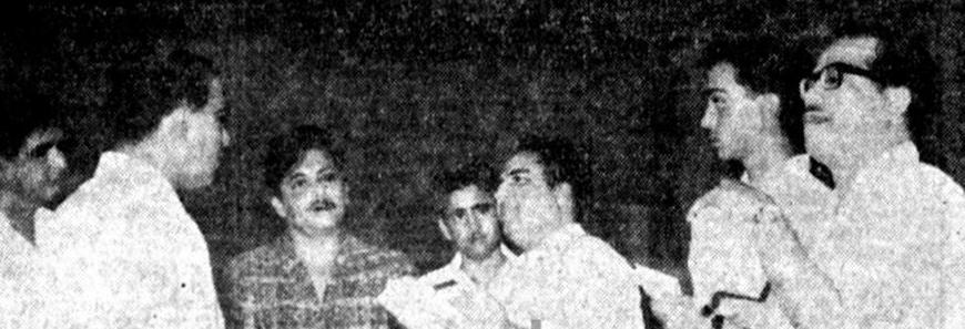 Rafi, Talat Mohd, Bhupendra Singh, Mannadey recording a song for the film "Haqkeet" with Madanmohan in the recording studio