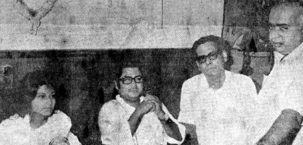 Kishoreda with Hemantda, Mausami Chatterjee & others in the recording studio