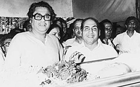 Mohd Rafi with Kishoreda in Mukeshji's funeral