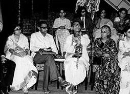SD Burman with Usha Mangeshkar & others in the stage show function