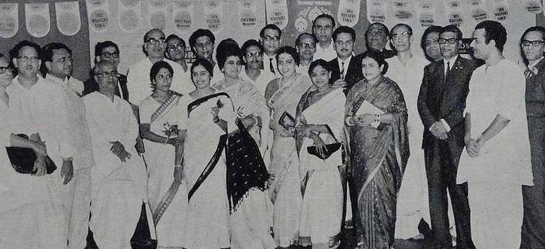 SD Burman with Sandhya Mukherjee & others