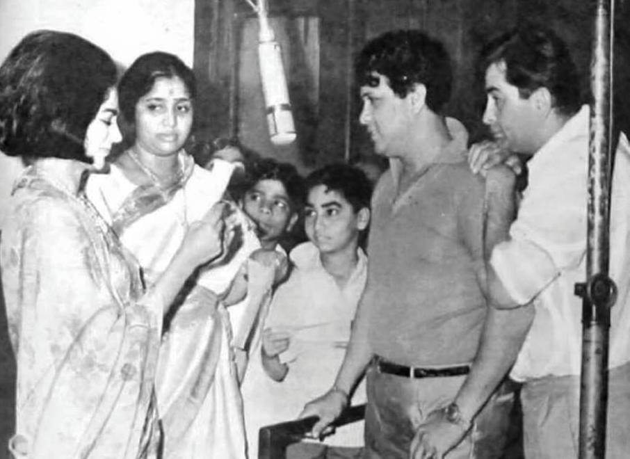 Asha Bhosale with Simi Garewal recording a duet song with Raj Kapoor. Jaikishan & others