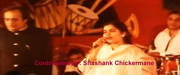 Sadhana Sargam singing in a concert with Kalyanji
