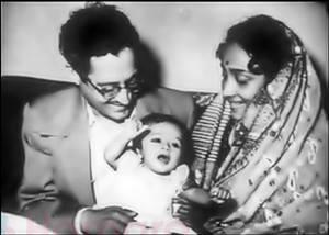 Geetadutt & Gurudutt with their son in their happy days