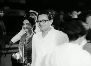 Geeta & Guru Dutt in a film premiere