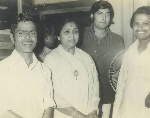 Asha Bhosale with Anil Dhawan & others