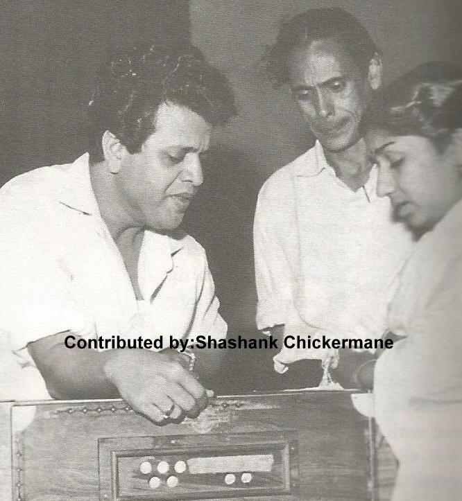 Lata rehearsals a song with Jaikishan & Hasrat Jaipuri in the recording studio