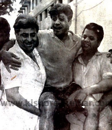 Jaikishan with Rajendra Kumar & Raj Kapoor playing Holi