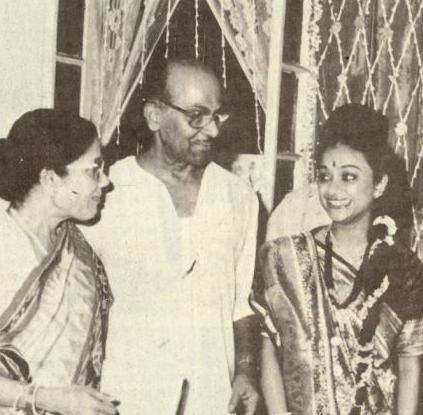 Salilda with Sandhya Mukherjee & others in the function