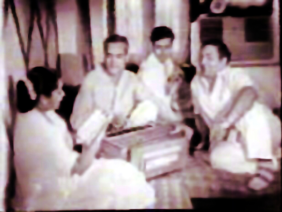 Rafi Sahib during  a musical sitting with Asha bhonsle ji and O.P nayyar ji