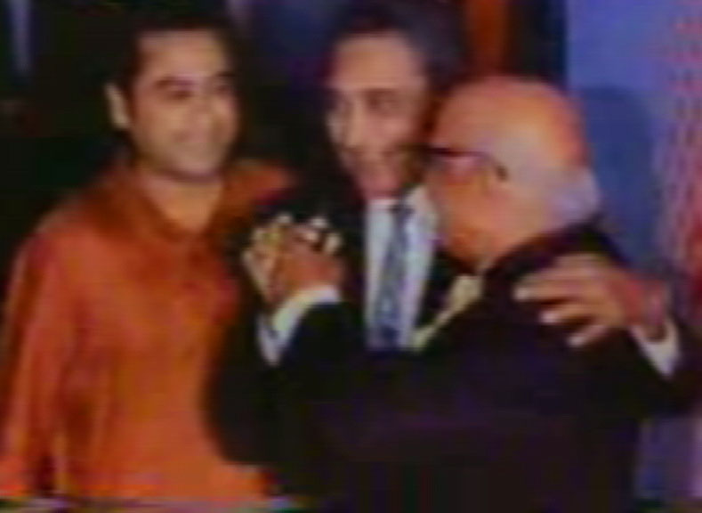 kishore kumar and Ashok kumar at a Filmfare function