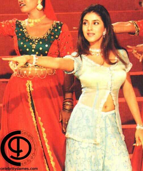 Keerthi Reddy / Keerthi Reddy - Bollywood Photos