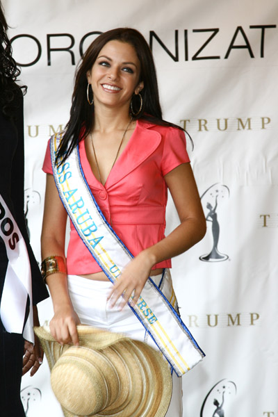 Carolina Raven, Miss Universe Aruba 2007-12