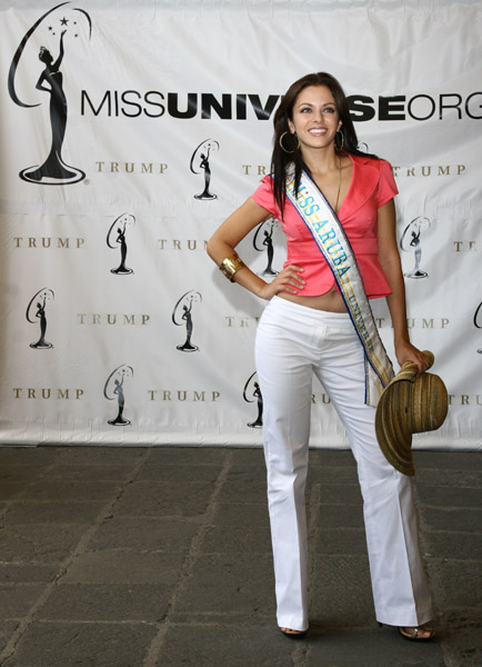 Carolina Raven, Miss Universe Aruba 2007-11