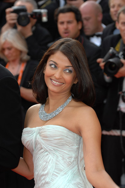 2007 Cannes Film Festival - Opening Night Gala Dinner - Arrivals - Aishwarya Rai - 1