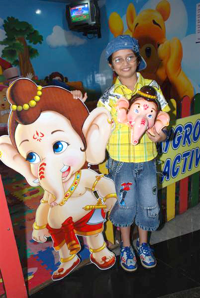 Premier Of Movie My Friend Ganesha - Ahsaas Channa - 13 / Most Viewed  Bollywood Photos - Bollywood Photos