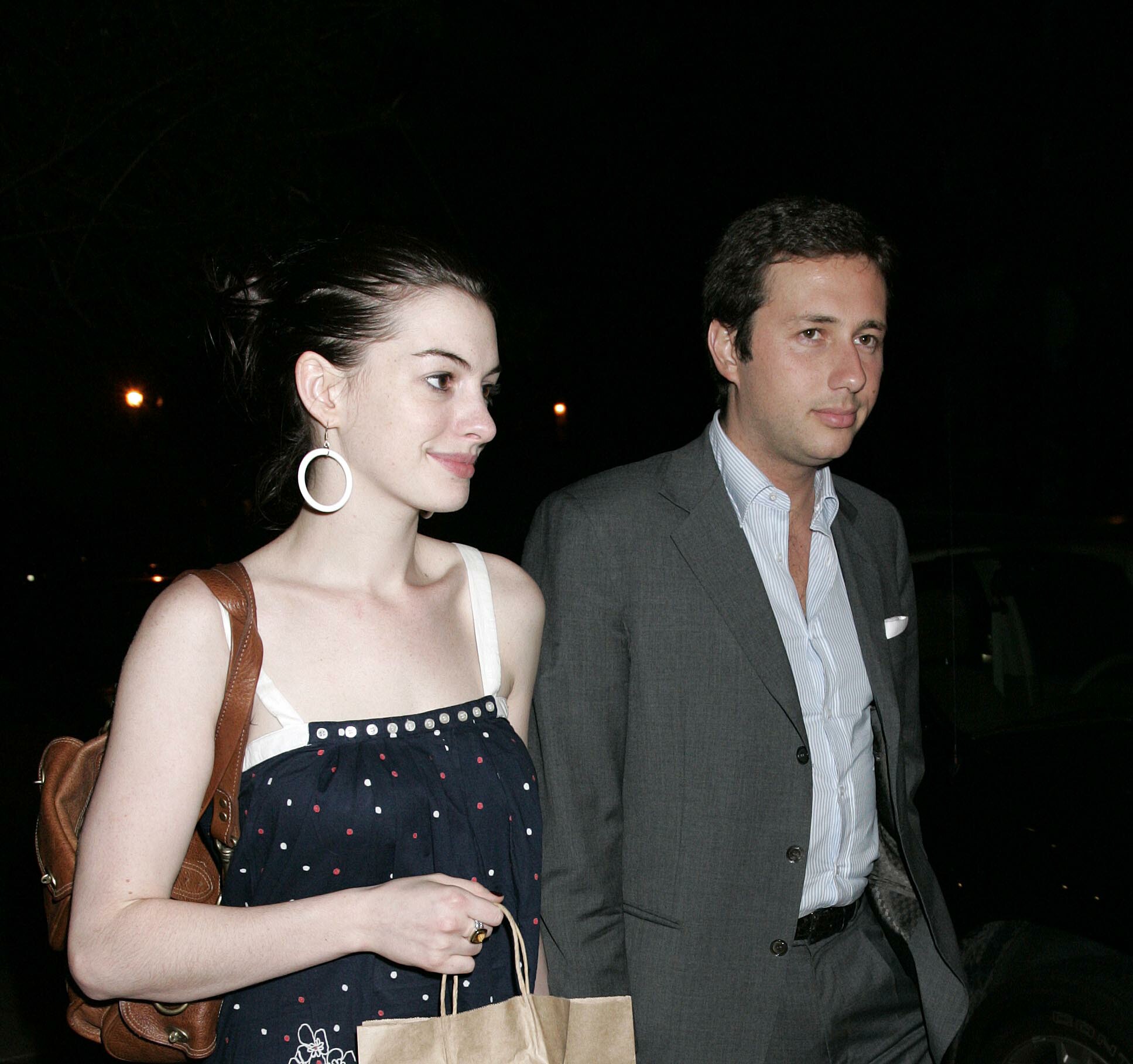 Anne Hathaway and boyfriend leave a lower Manhatten restaurant-7