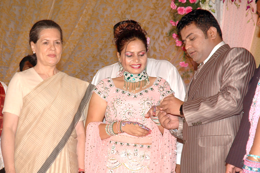 Deepak Chaudhry and Amrita Dhawan Ring Ceremony - Deepak Chaudhry and Amrita Dhawan with Smt. Sonia Gandhi - 3