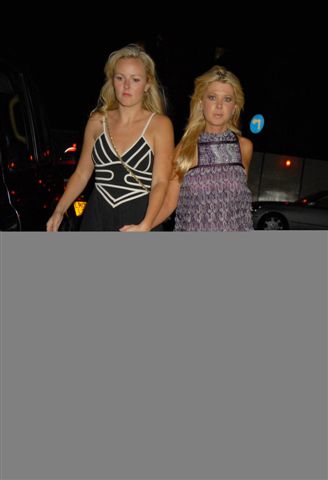 Tara Reid looking sober leaving Nobu Berkeley after partying with friends -13