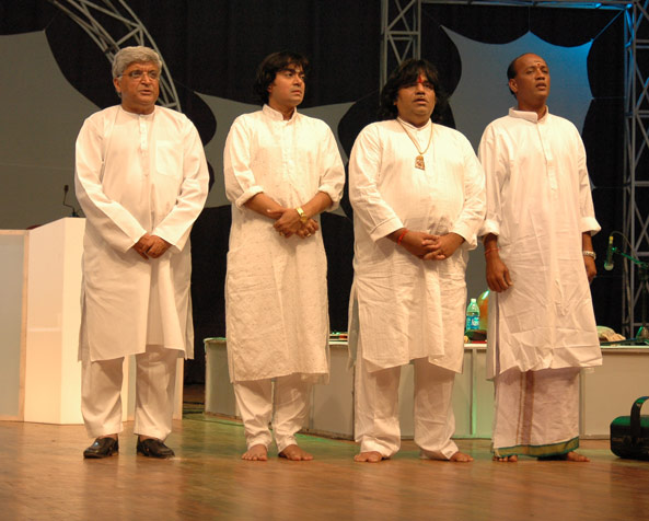 Poet Javed Akhtar, Vidhwan U. Shrinivas (Mandolin), Shri Bhawani Shankar (Pakhawaj) & S.V. Ramani (Ghatam)