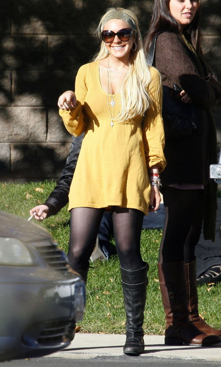 Lindsay Lohan - yellow dress, Utah-6